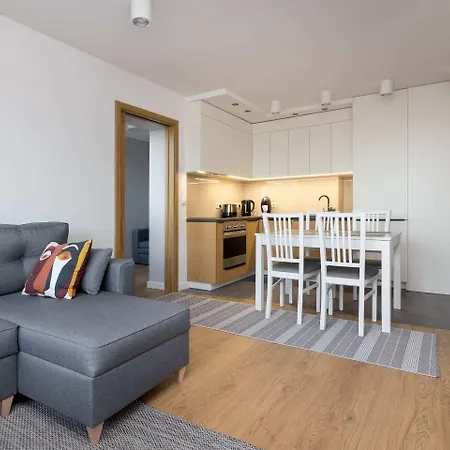 Ochota Homely By Bookinghost * Warschau