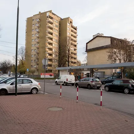 Ochota Homely By Bookinghost